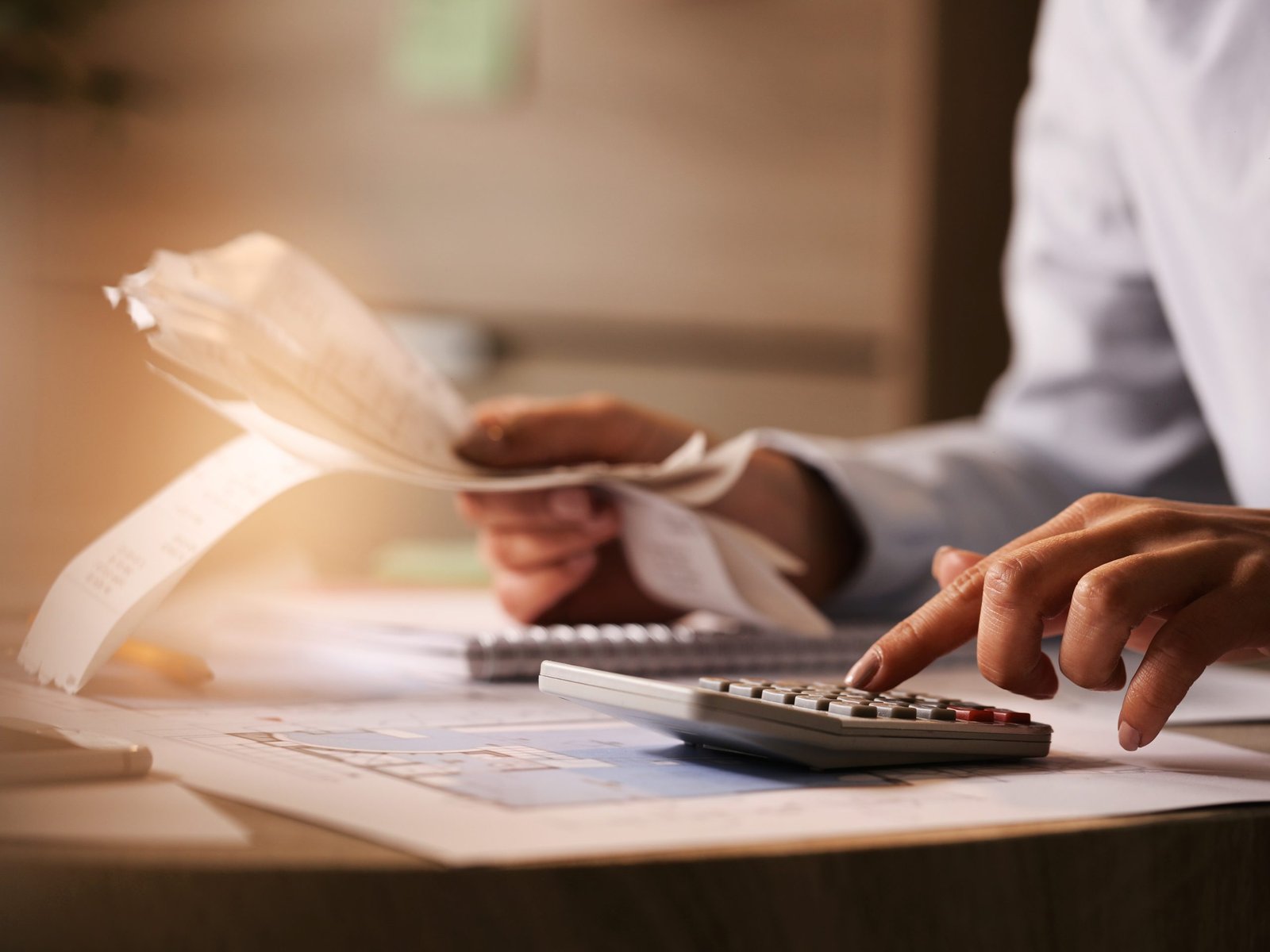 Governo recua sobre IOF, mas mantém alta para crédito, câmbio e previdência