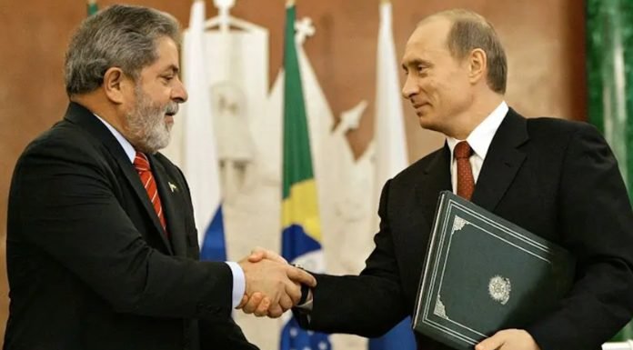 Livres repudia viagem de Lula a Moscou e cobra reação do Senado