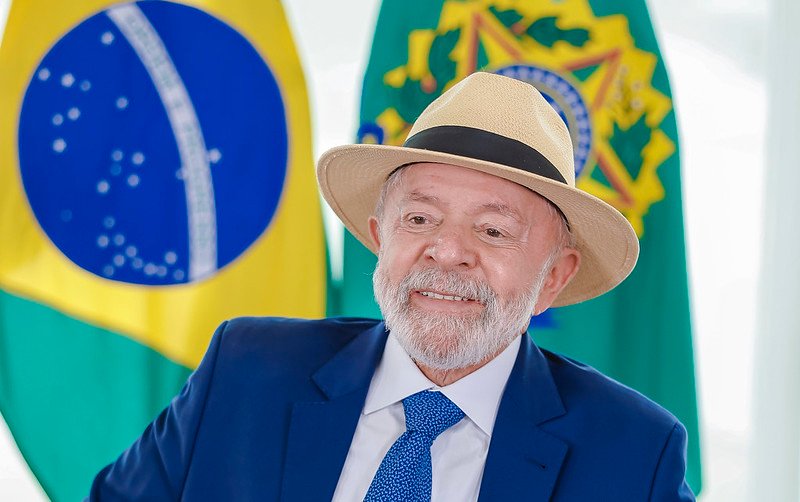 Senado aprova reajuste salarial de até 27% para servidores federais
