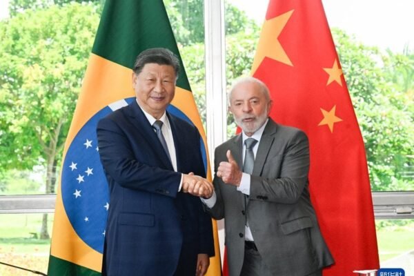 China investe pesado no Brasil e América do Sul para contornar conflito com os EUA, relata WSJ