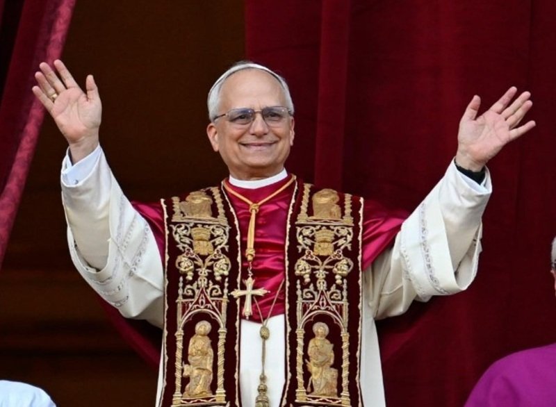 Motta e Alcolumbre celebram nomeação do papa Leão XIV