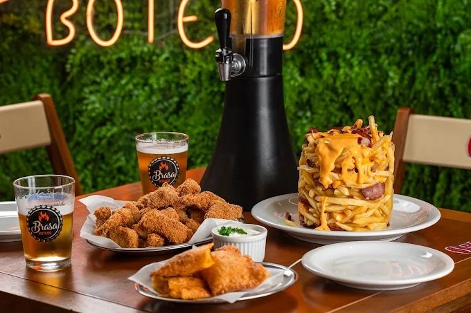 Dificuldade de emprego: ex-diretor da Americanas abre bar na Rocinha