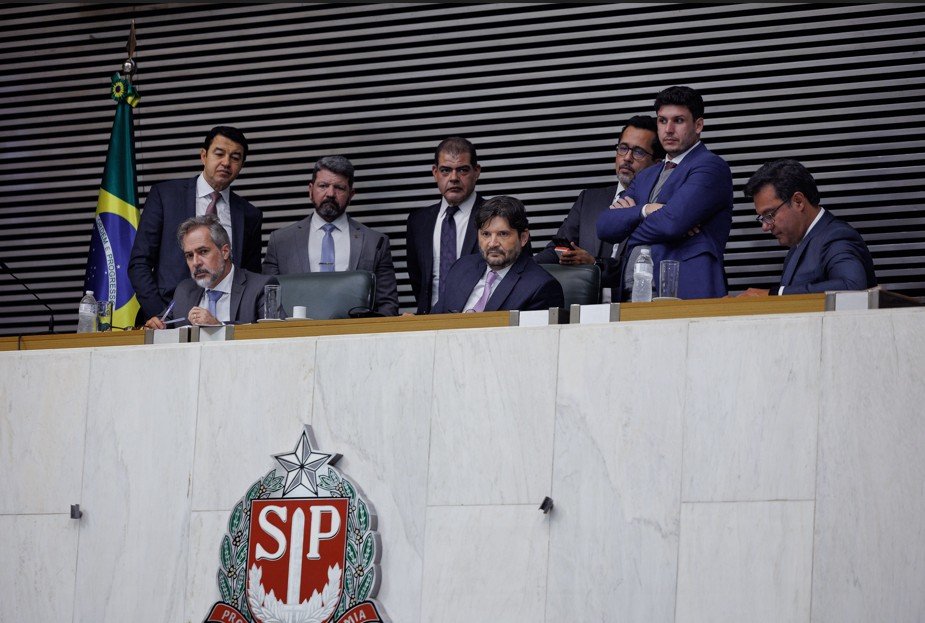 Alesp aprova reajuste no salário de Tarcísio e aumenta teto do funcionalismo