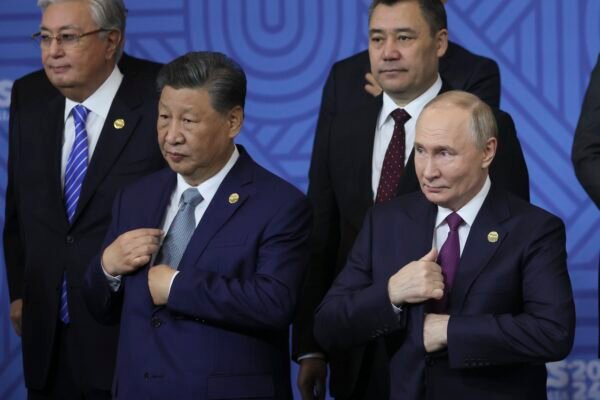 Xi Jinping confirma viagem à Rússia para celebrações do Dia da Vitória e encontro com Putin