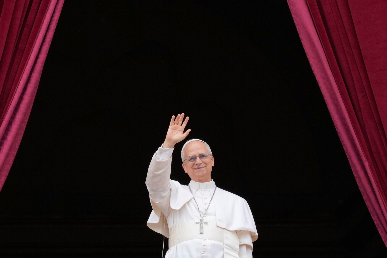 Papa Leão XIV celebra missa inaugural de seu pontificado neste domingo