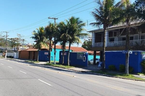 Universitários são assaltados e mantidos em cárcere por trio de criminosos em Guarujá, SP