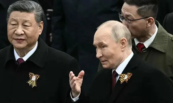 Por que o presidente chinês Xi Jinping quer estar próximo de Vladimir Putin — mas com cautela