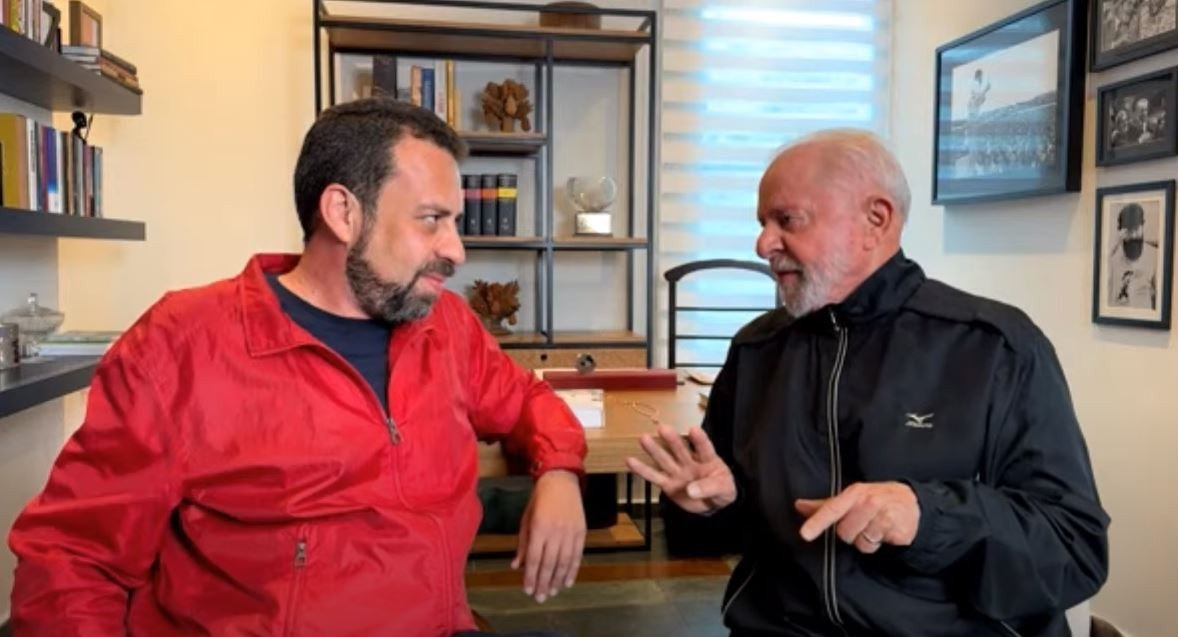Cotado para ser novo ministro de Lula, Boulos viaja com o petista para velório de Mujica no Uruguai