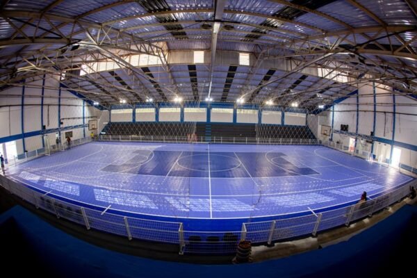 Ginásio Zé do Feijão é reinaugurado com novo piso e estrutura modernizada em Taboão da Serra