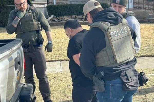 Trump diz que imigrantes ‘autodeportados’ terão chance de voltar aos EUA; especialista aponta possíveis contras do processo