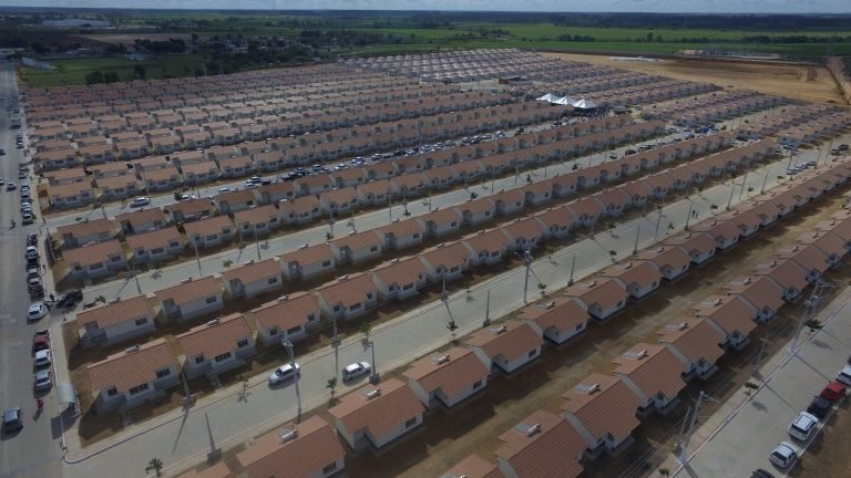 Comissão debate mudanças no programa Minha Casa, Minha Vida