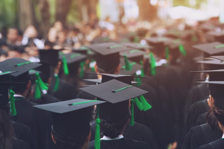 Comissão debate ingresso precoce de estudantes com alto desempenho no ensino superior