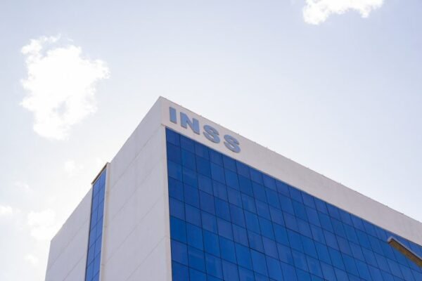 Comissão recebe diretor da Polícia Federal para avaliar operação contra fraudes no INSS Comissão recebe diretor da Polícia Federal para avaliar operação contra fraudes no INSS