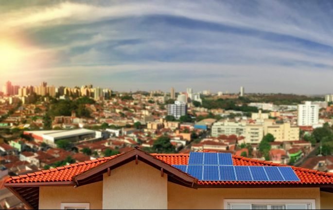 Comissão debate como injeção de energia autogerada na rede impacta o sistema elétrico