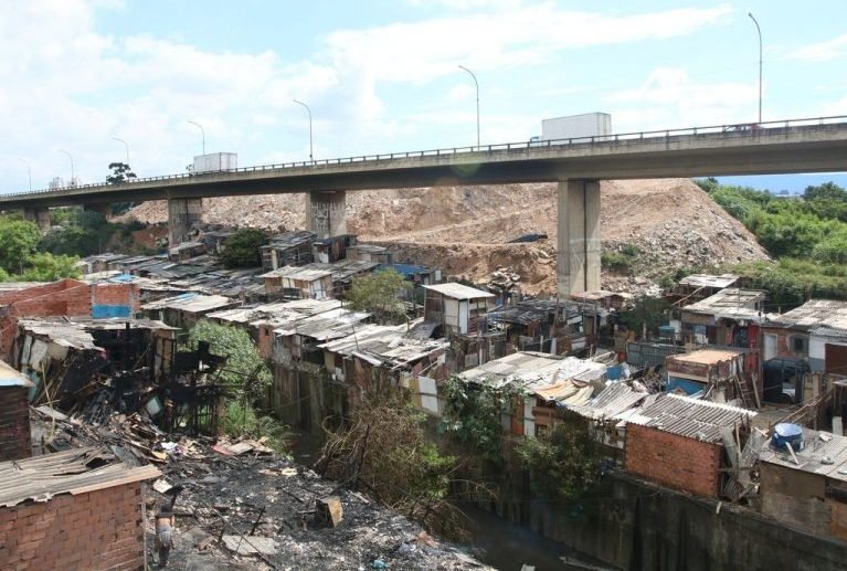 Adiado debate sobre criação de censo específico para mapear déficit habitacional