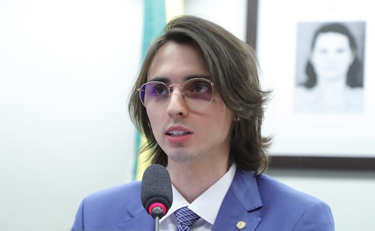 Comissão aprova prioridade para estudantes com deficiência no acesso a próteses