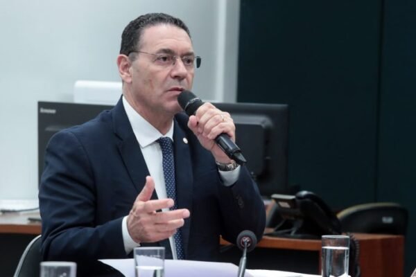 Comissão aprova contratação preferencial de empresa pública de semicondutores por órgãos federais Comissão aprova contratação preferencial de empresa pública de semicondutores por órgãos federais