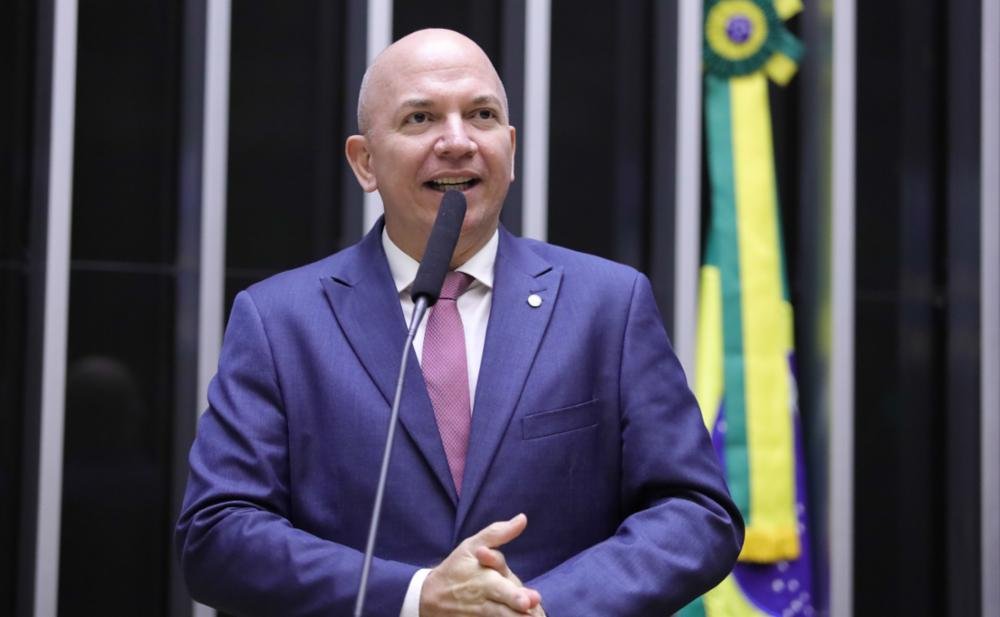 Ex-deputado mandou 97% das emendas à cidade onde hoje é prefeito