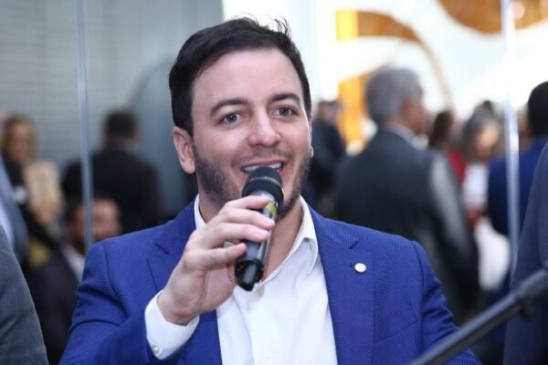 Comissão aprova proposta que torna crime a prática ilegal de medicina veterinária
