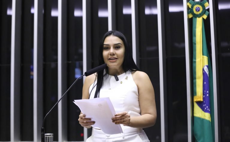 Comissão aprova pena maior para crime de perseguição contra pessoa com deficiência