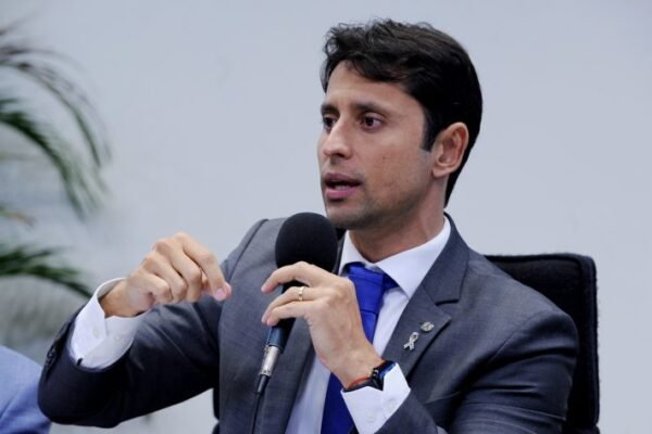 Projeto prevê criação de centros de atendimento para vítimas de tráfico de pessoas Projeto prevê criação de centros de atendimento para vítimas de tráfico de pessoas