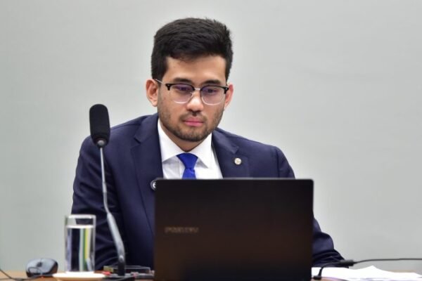 Comissão aprova aumento do limite de faturamento anual de startups para R$ 50 milhões Comissão aprova aumento do limite de faturamento anual de startups para R$ 50 milhões