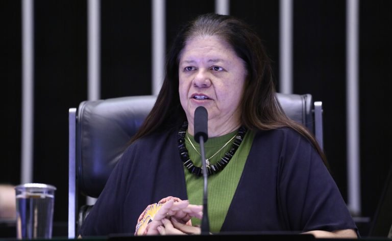 Comissão da Câmara aprova regras para campanhas sobre câncer infantil