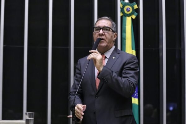 Comissão debate a criação do Dia Nacional do Associativismo