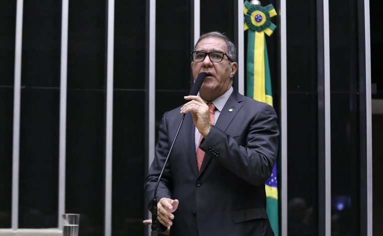 Comissão debate a criação do Dia Nacional do Associativismo