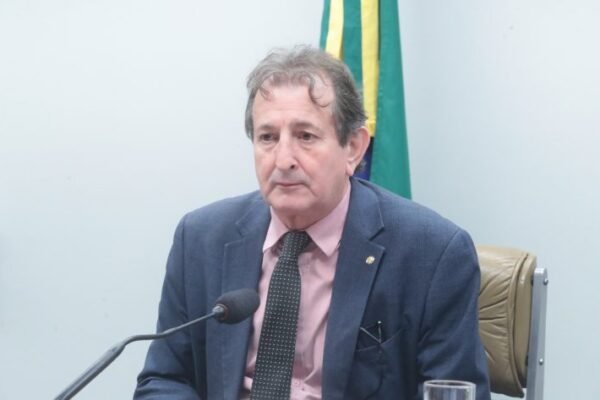 Cientistas denunciam danos à saúde reprodutiva causados por agrotóxicos