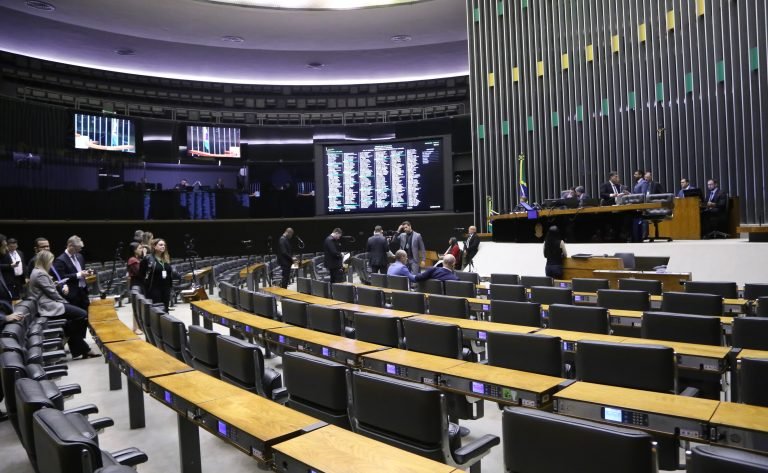 Câmara dos Deputados aprova atualização da Política Nacional de Defesa