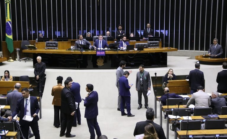 Plenário analisa criação do Dia Marielle Franco – Dia Nacional das Defensoras e Defensores de Direitos Humanos; acompanhe