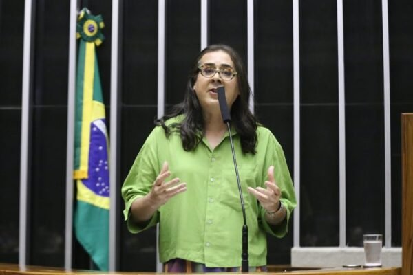 Câmara aprova projeto sobre utilização consciente da tecnologia digital