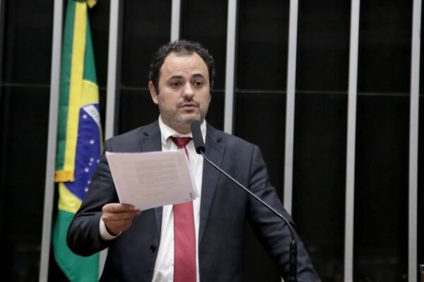 Câmara aprova projeto que exige dos governos divulgação dos direitos das pessoas com deficiência Câmara aprova projeto que exige dos governos divulgação dos direitos das pessoas com deficiência