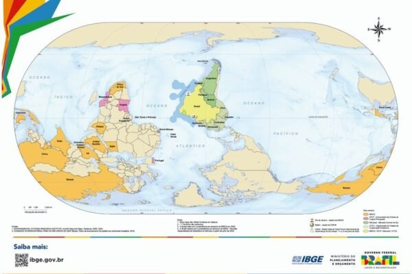 Sindicato do IBGE critica mapa com Brasil invertido e ao centro