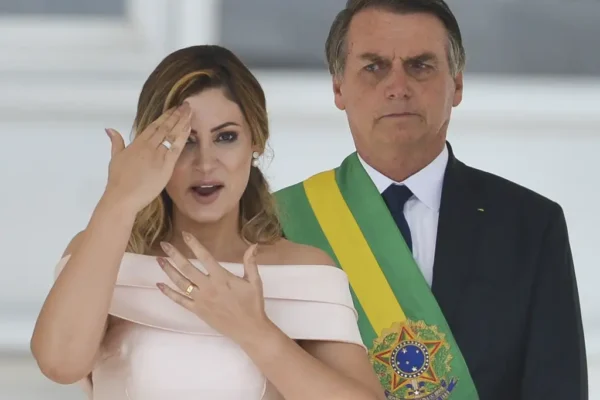 Janja comenta polêmicas diplomáticas: ‘Tenho bom senso e me considero inteligente’