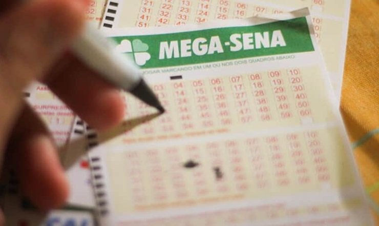 Mega-Sena sorteia prêmio acumulado de R$ 100 milhões