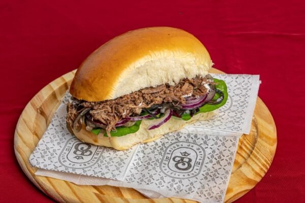 2ª edição do Festival SanduCará traz sanduíches exclusivos com pão de cará; confira