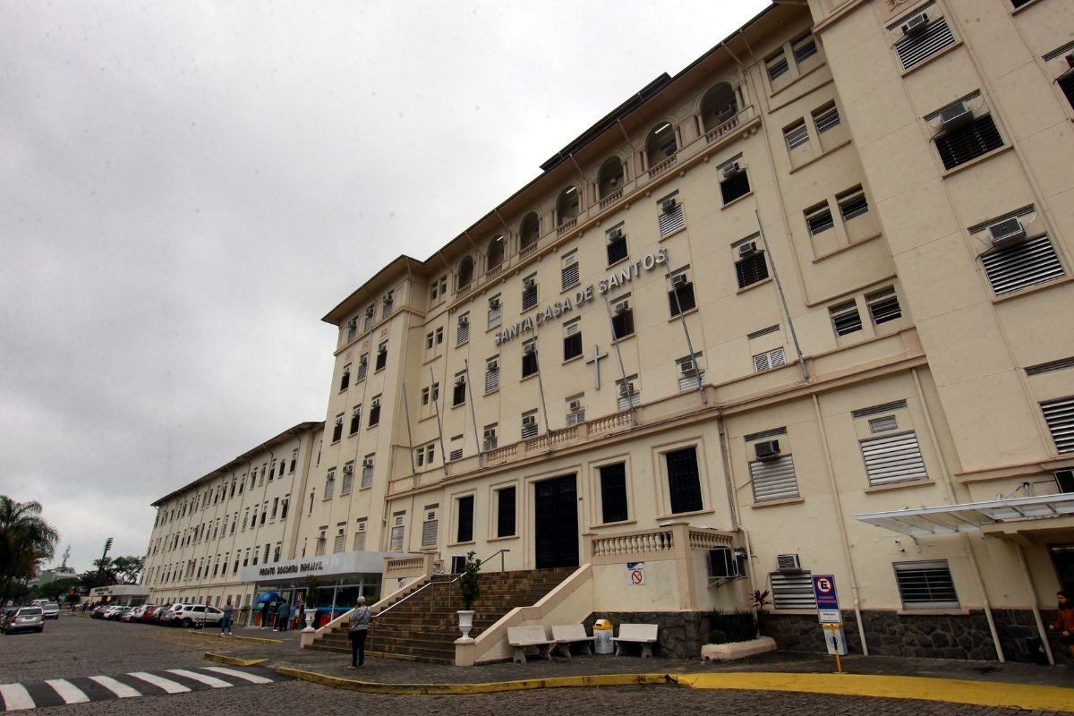 Líder do PCC é baleado ao tentar resistir à prisão e pegar arma de policial em Santos, SP