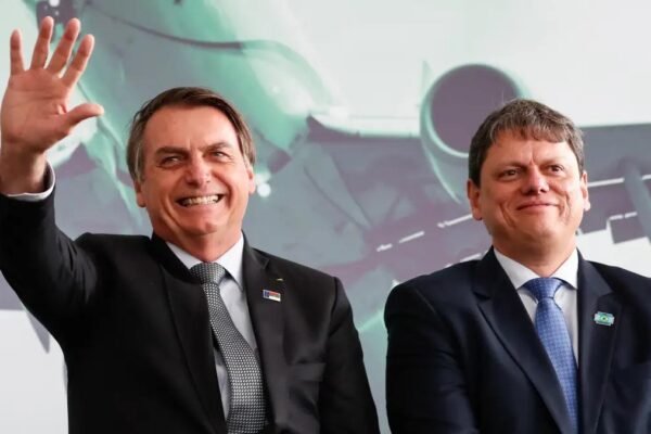Bolsonaro, Michelle e Tarcísio venceriam Lula em SP