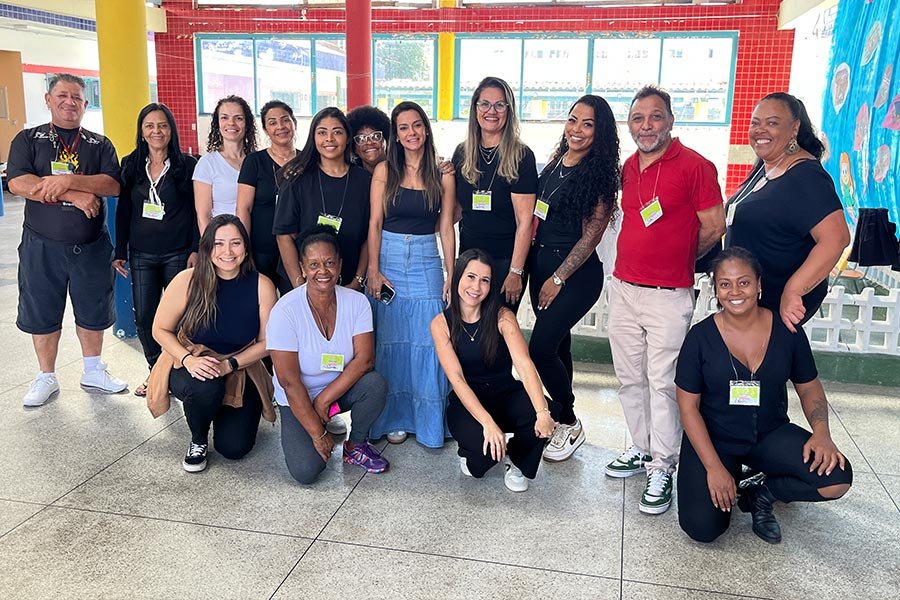 Varal Solidário distribui roupas e itens de higiene em Taboão da Serra: “As pessoas escolhem com dignidade”, diz Kamila Bogalho