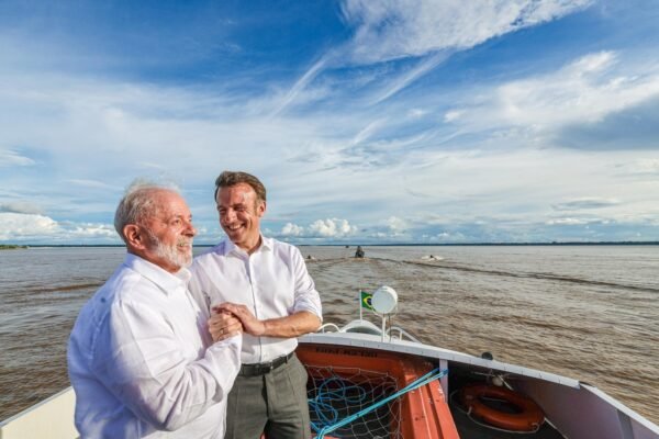 ‘Bromance’ parte 2? Macron confirma visita oficial de Lula à França em junho