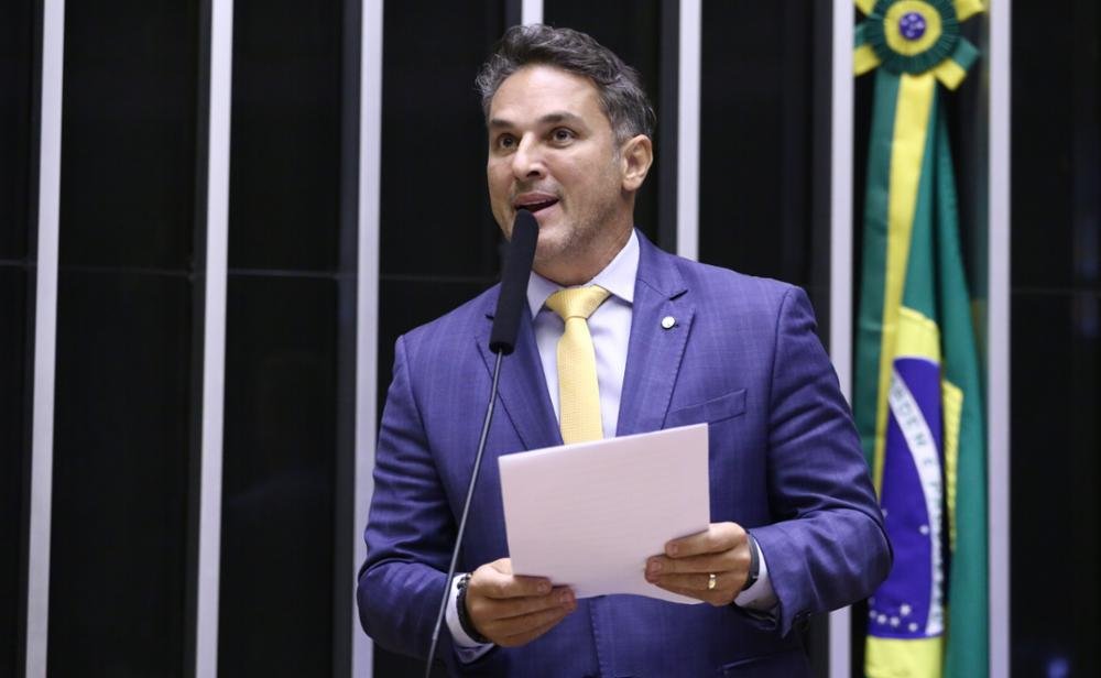 Oposição articula audiência com big techs para discutir regulamentação das redes