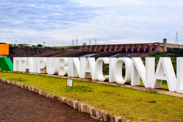 Governo Lula retoma construção de universidade com recursos de Itaipu