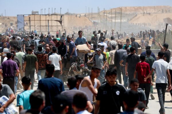 Agência da ONU acusa Israel de usar comida como ‘arma’ em Gaza e matar mais de 400 palestinos que buscavam ajuda humanitária