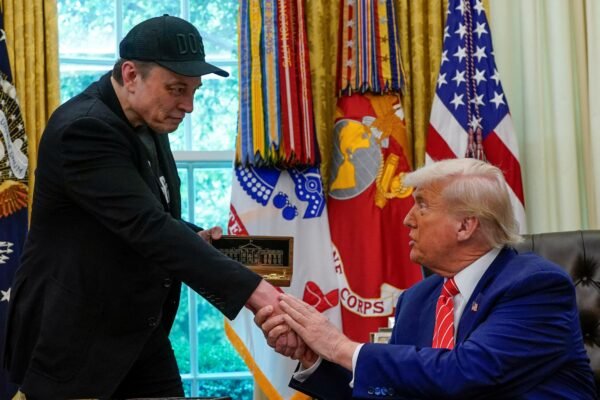 É #FAKE vídeo de Trump dizendo que vai banir produção da Tesla nos EUA; gravação foi manipulada com inteligência artificial