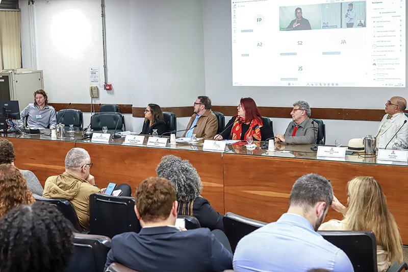 Em audiência, bibliotecários e entidades pedem novo concurso e falam da situação das bibliotecas públicas