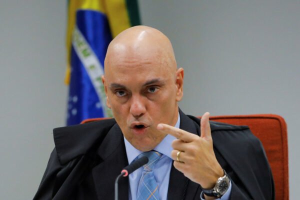 STF mantém preso coronel que viajou com Bolsonaro aos EUA