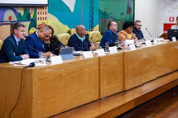 Comissão de Finanças aprova relatório substitutivo da Lei de Diretrizes Orçamentárias de 2026