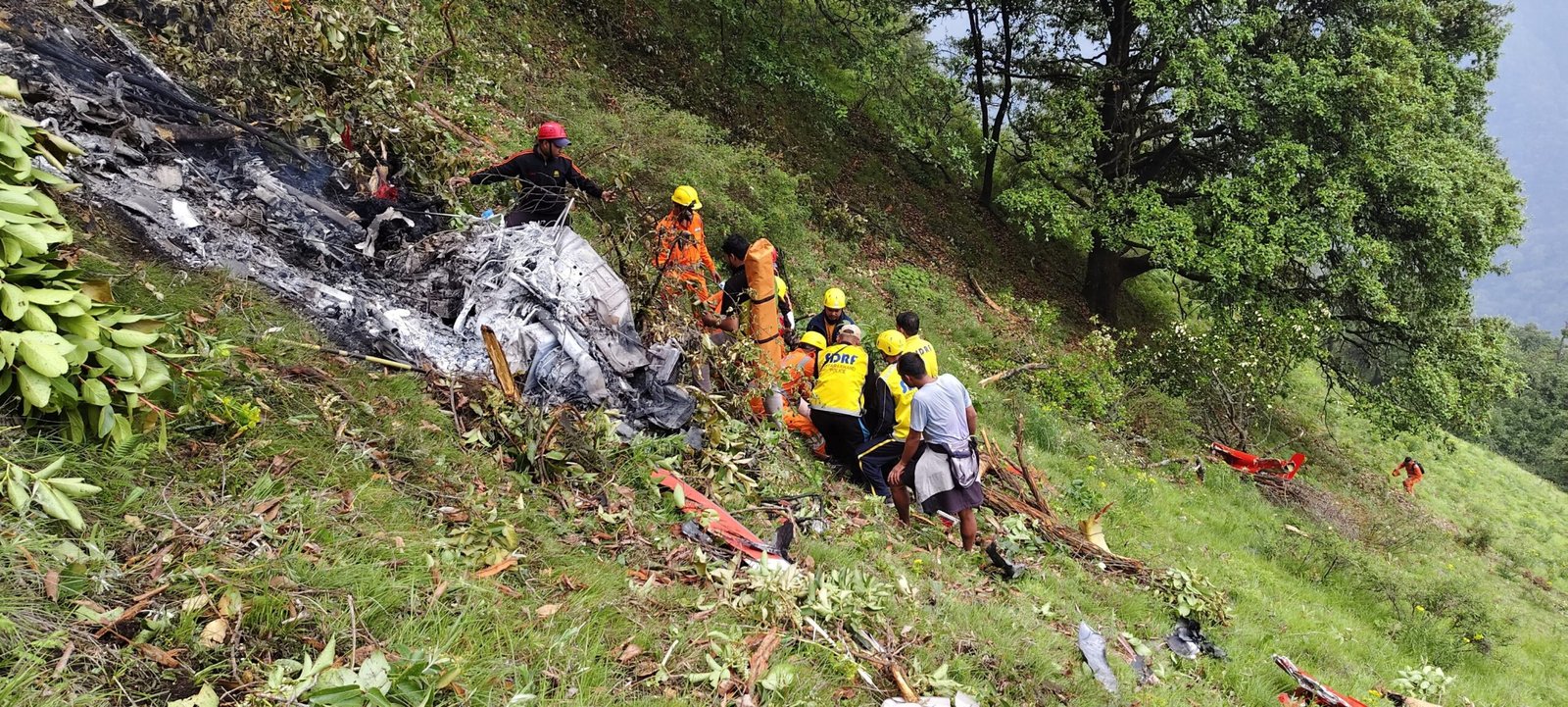 Helicóptero cai na Índia e mata 7 pessoas